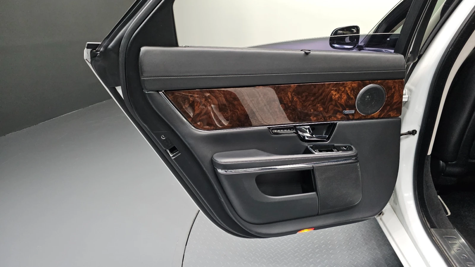 Jaguar Xj 3.0SC PREMIUM LUXURY LWB, снимка 8 - Автомобили и джипове - 56118396