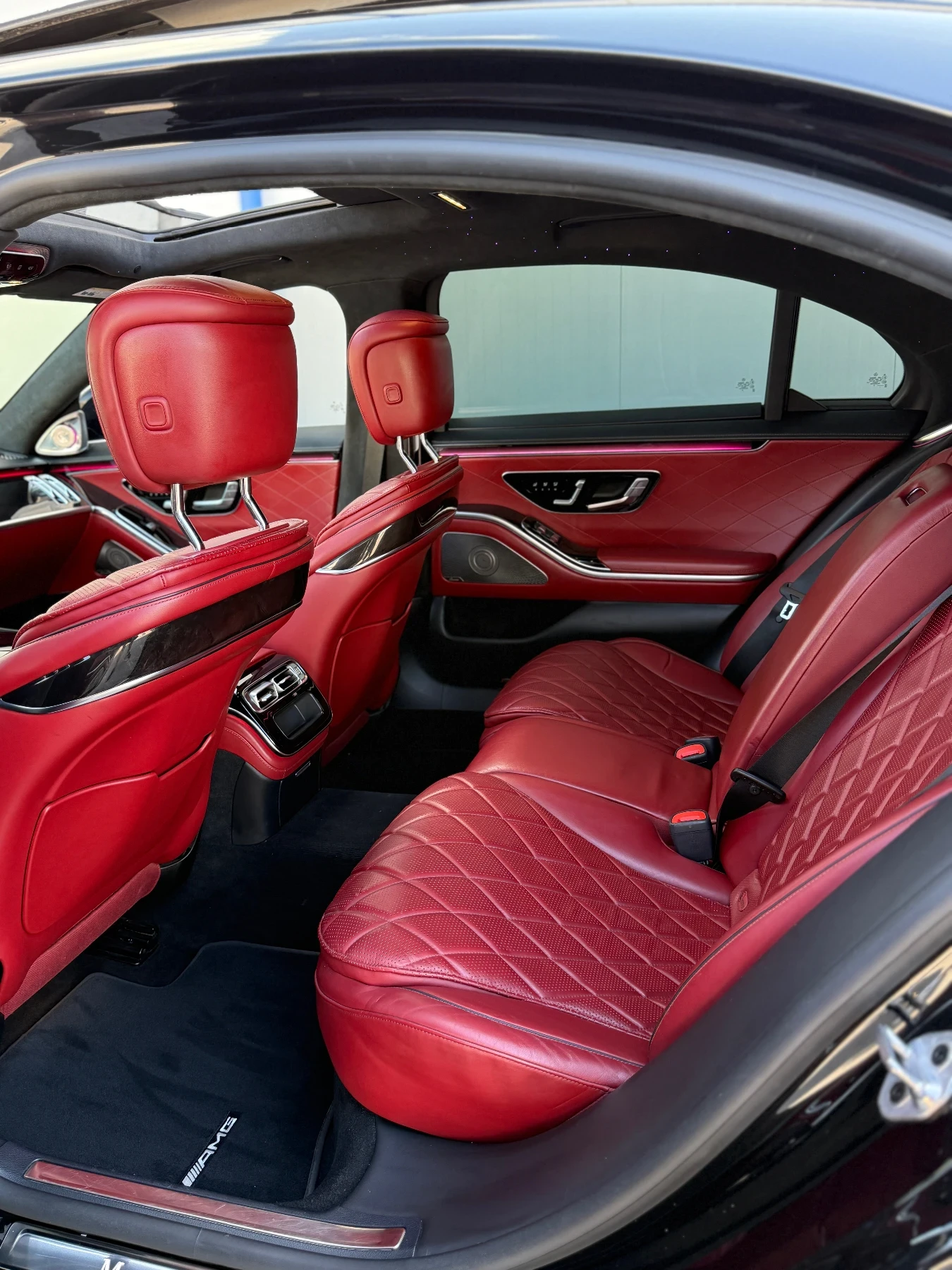 Mercedes-Benz S 580 * Carmine Red* S63E Performance Pack* LONG* , снимка 11 - Автомобили и джипове - 56337892