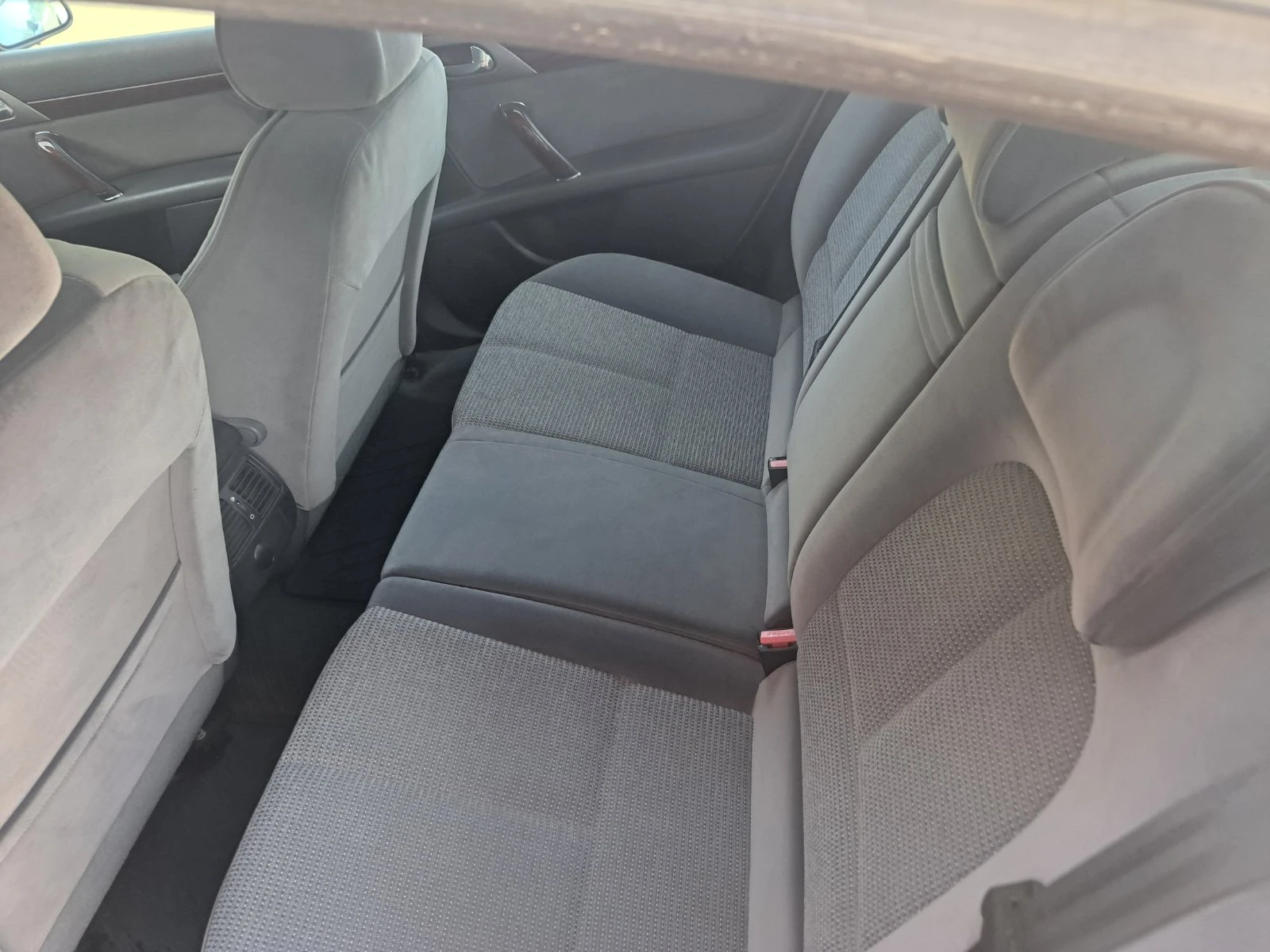 Peugeot 407 2.0 HDi, снимка 15 - Автомобили и джипове - 56350091