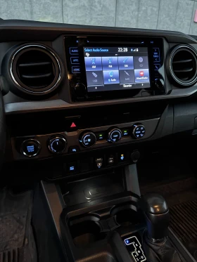 Toyota Tacoma TRD, снимка 12