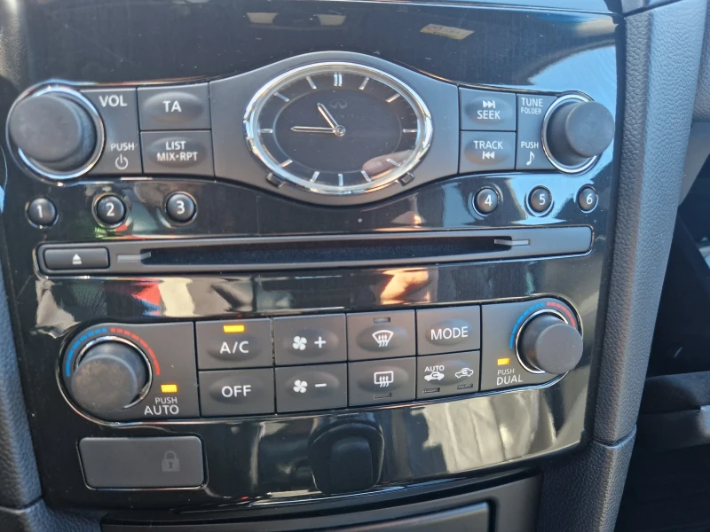 Infiniti QX70 S, снимка 7 - Автомобили и джипове - 52508225