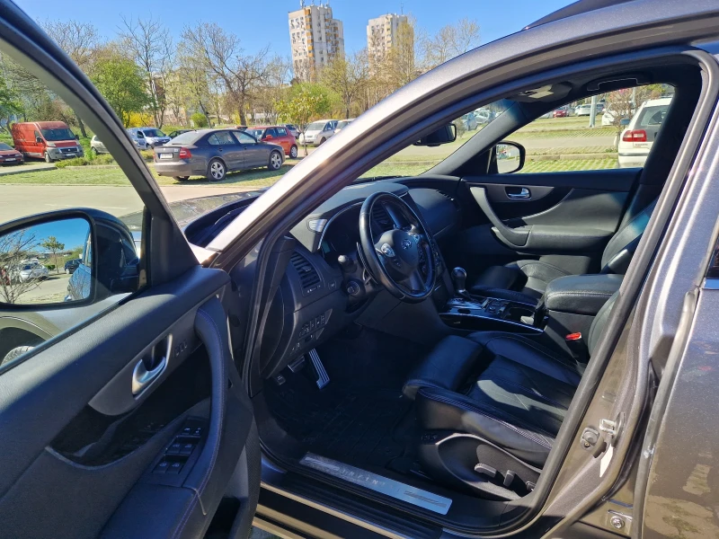 Infiniti QX70 S, снимка 4 - Автомобили и джипове - 52508225