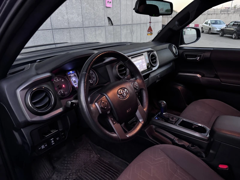 Toyota Tacoma TRD, снимка 10 - Автомобили и джипове - 52253272
