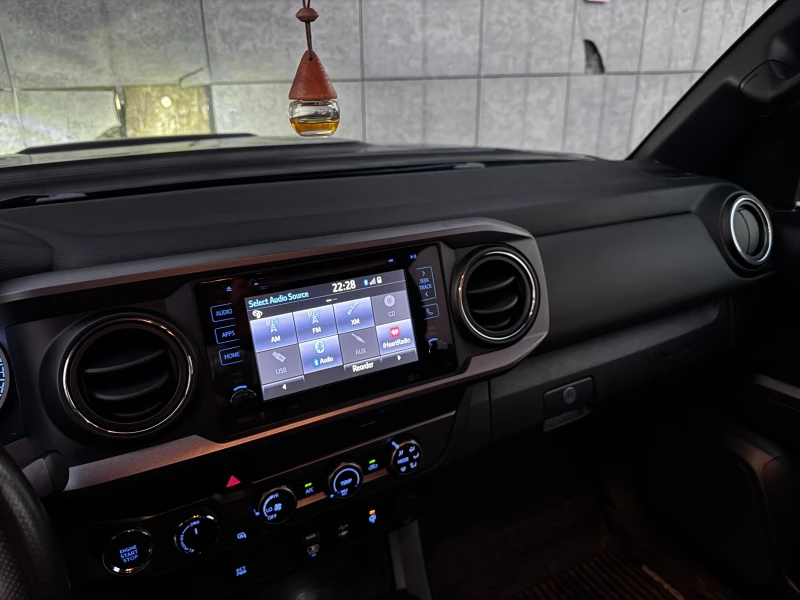 Toyota Tacoma TRD, снимка 13 - Автомобили и джипове - 52253272