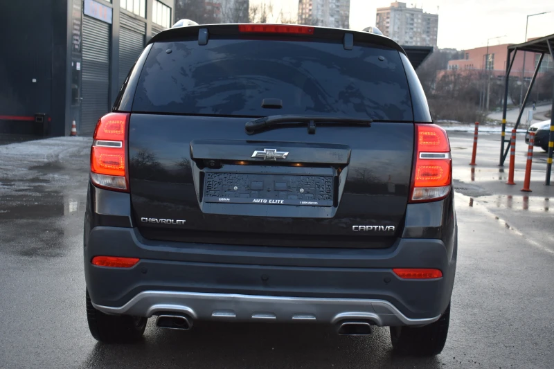 Chevrolet Captiva 2.2D/184kc= FACELIFT= 4X4= 7МЕСТА= КОЖА/НАВИ= ТОП!, снимка 4 - Автомобили и джипове - 53193420