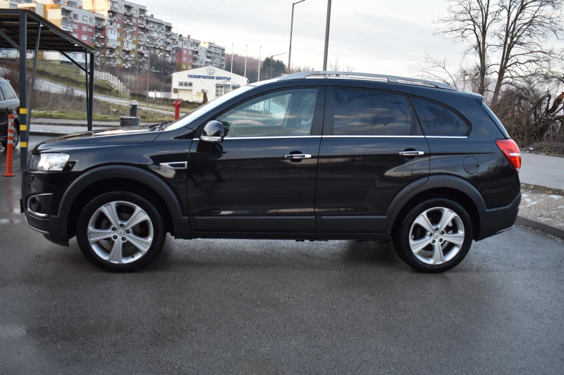 Chevrolet Captiva 2.2D/184kc= FACELIFT= 4X4= 7МЕСТА= КОЖА/НАВИ= ТОП!, снимка 2 - Автомобили и джипове - 53193420