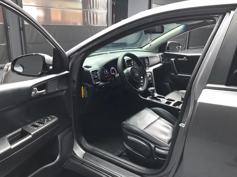 Kia Sportage 2.0 CRDi 4WD, снимка 10 - Автомобили и джипове - 54275009