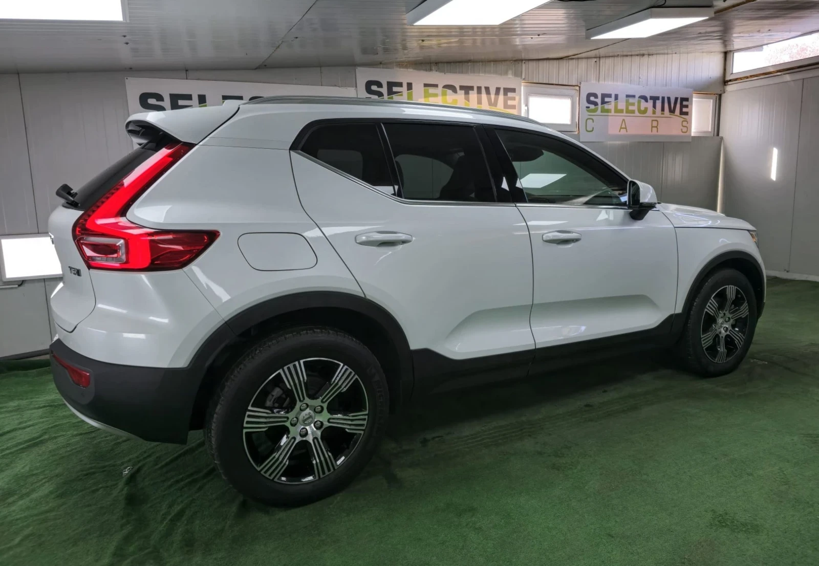 Volvo XC40  INSCRIPTION 2.0 T5 AWD  - изображение 7