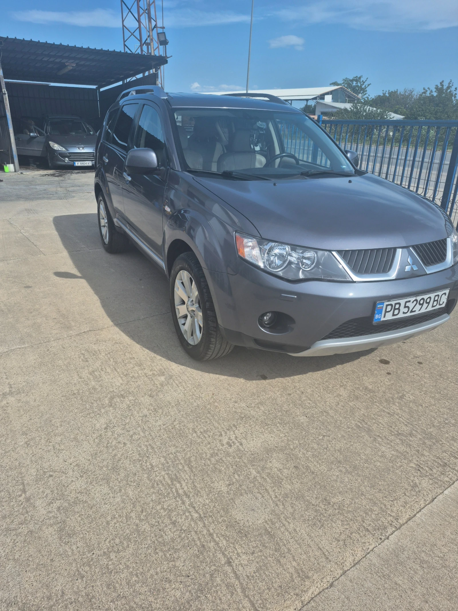 Mitsubishi Outlander 2.4 4x4  - изображение 3