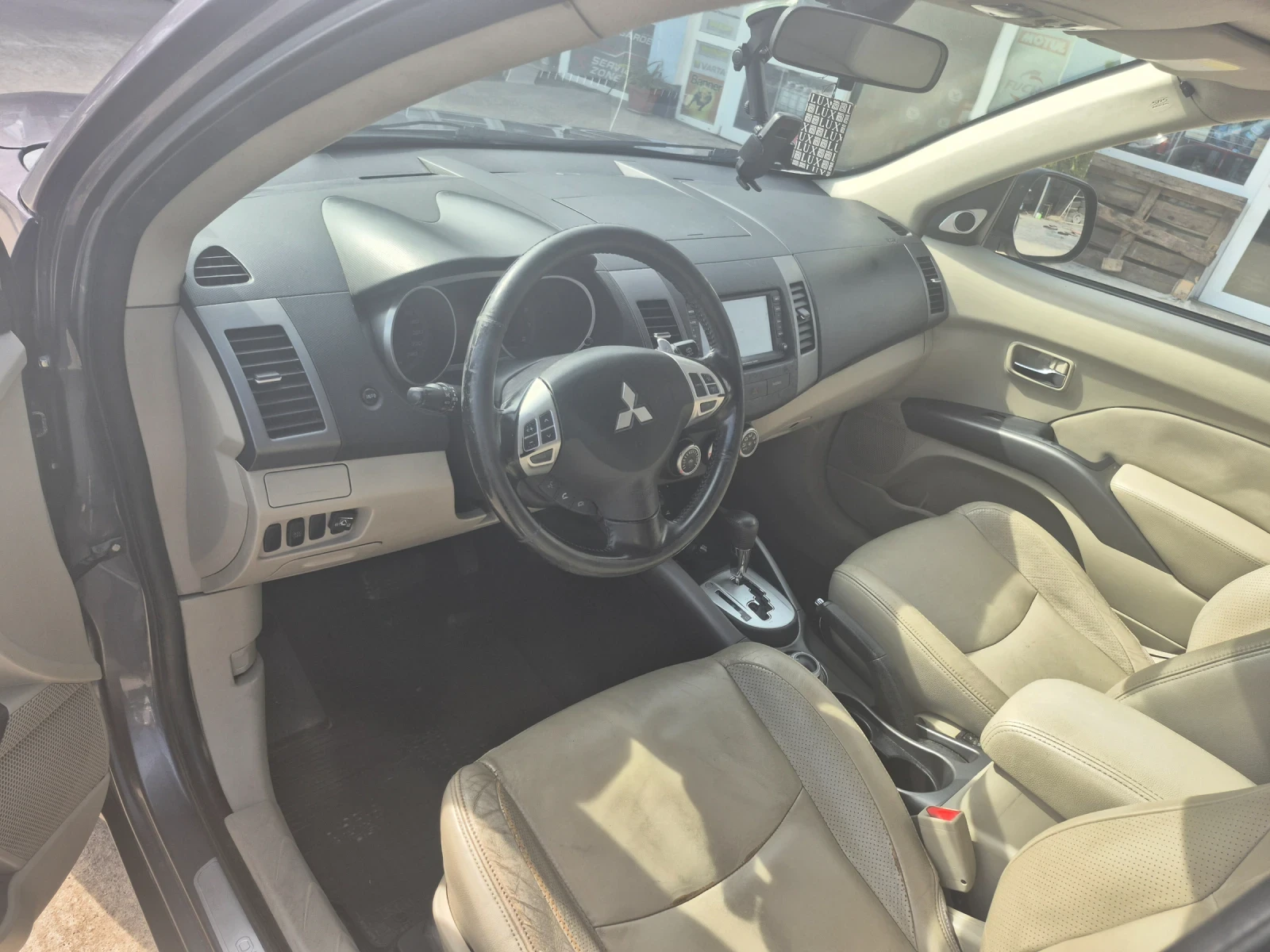 Mitsubishi Outlander 2.4 4x4  | Mobile.bg — изображение 12