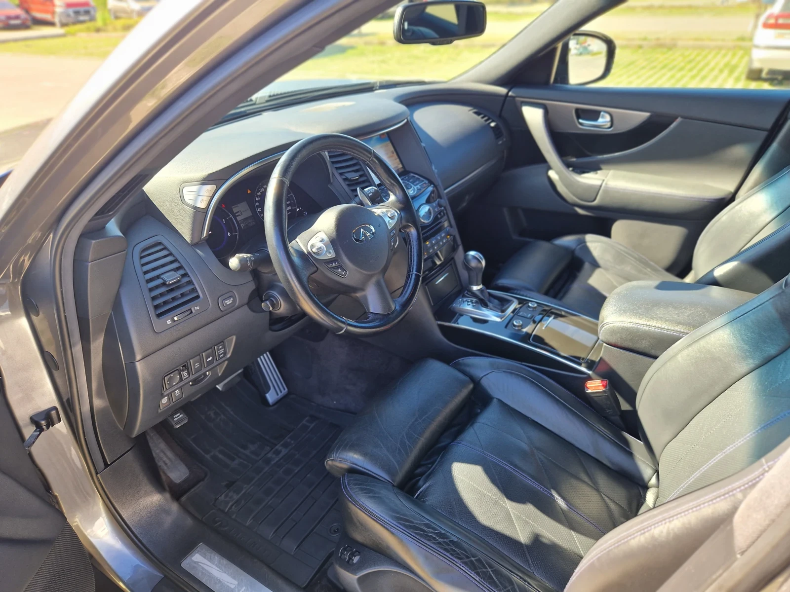 Infiniti QX70 S | Mobile.bg   13