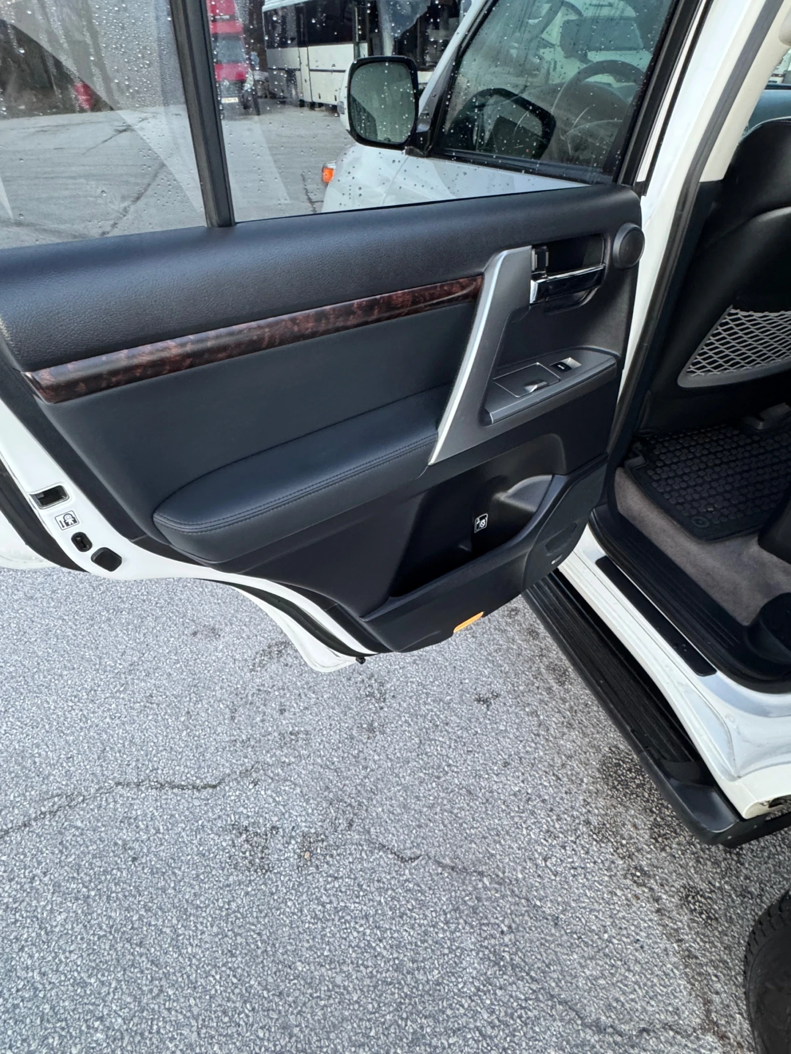 Toyota Land cruiser 200 4.5D V8 272ps Facelift - изображение 10