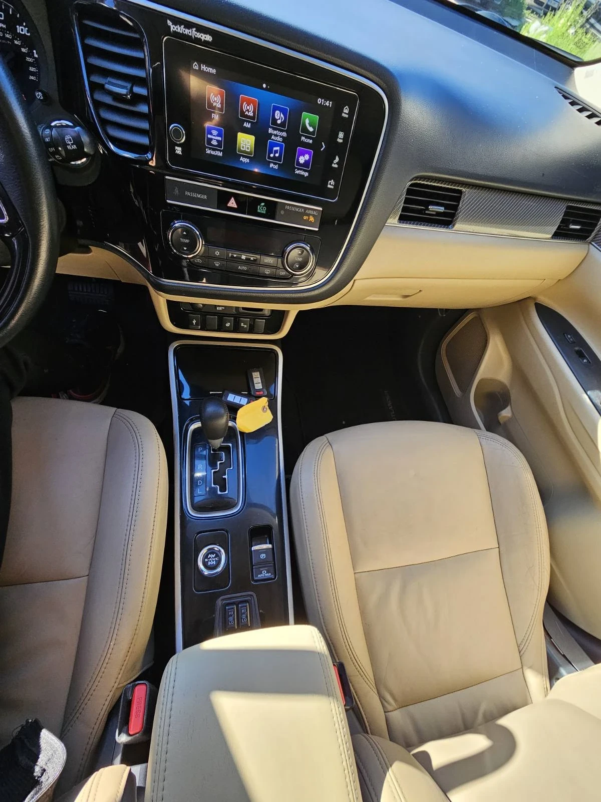 Mitsubishi Outlander 3.0 GT, снимка 11 - Автомобили и джипове - 54144201