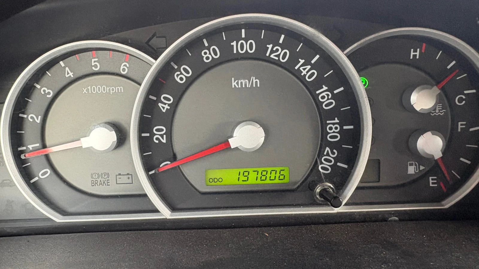 Kia Sorento 2.5 crd 170 k.c, снимка 12 - Автомобили и джипове - 54571524