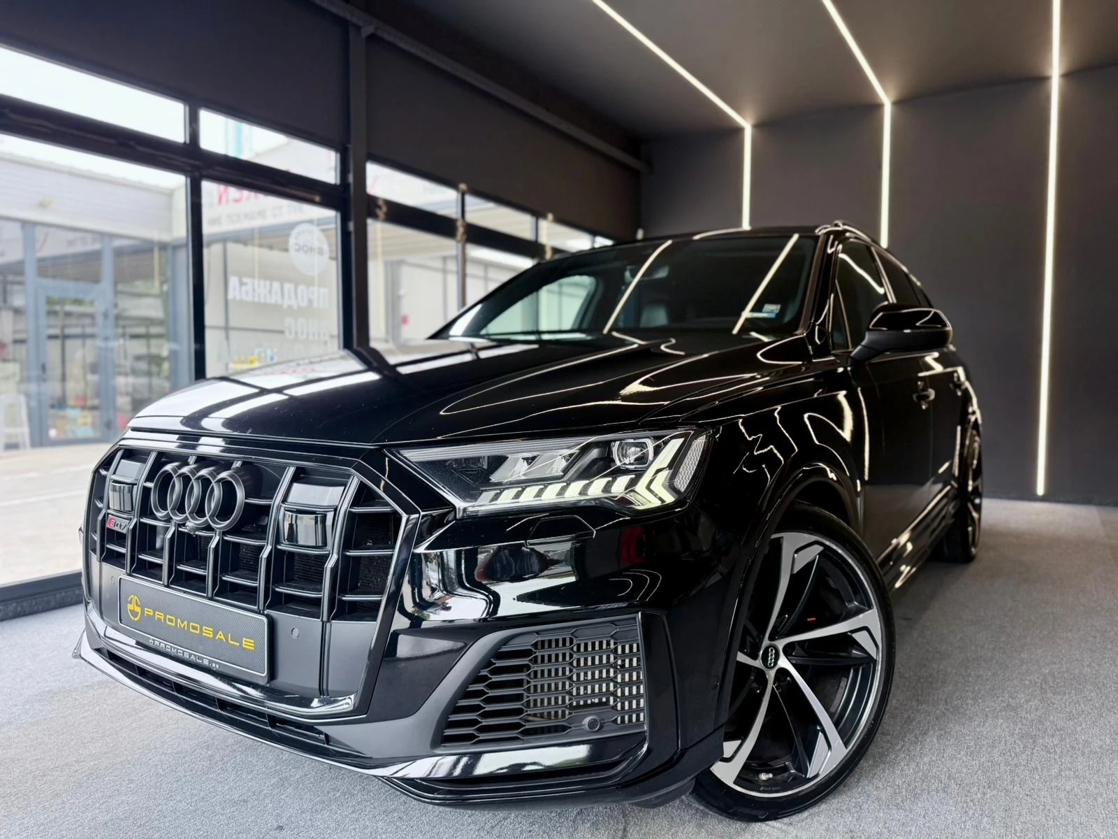 Audi SQ7 7 Местен* Pano* Подгрев* Лизинг , снимка 3 - Автомобили и джипове - 54647825