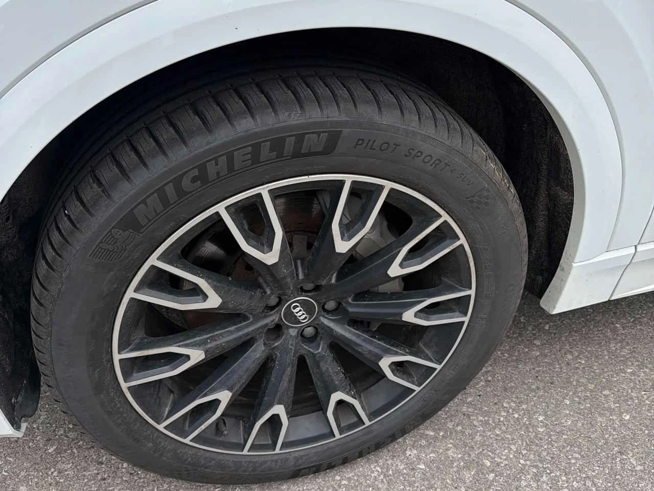 Audi Q8 Technik  CARFAX, снимка 7 - Автомобили и джипове - 54832581