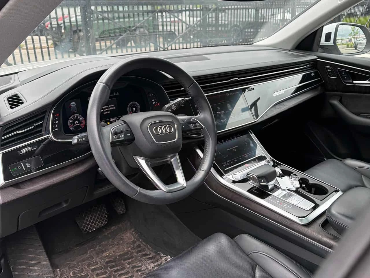 Audi Q8 Technik  CARFAX, снимка 5 - Автомобили и джипове - 54832581