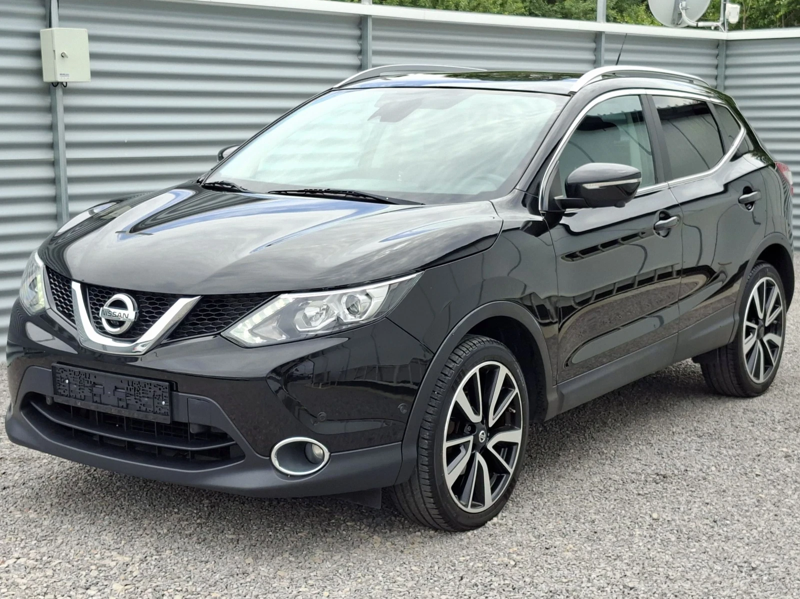 Nissan Qashqai 1.5dci/Кожа/Панорама/Фул, снимка 3 - Автомобили и джипове - 55138339