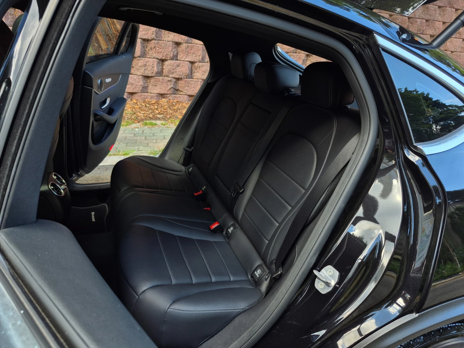 Mercedes-Benz GLC 300 4MATIC Coupé, снимка 10 - Автомобили и джипове - 55475164