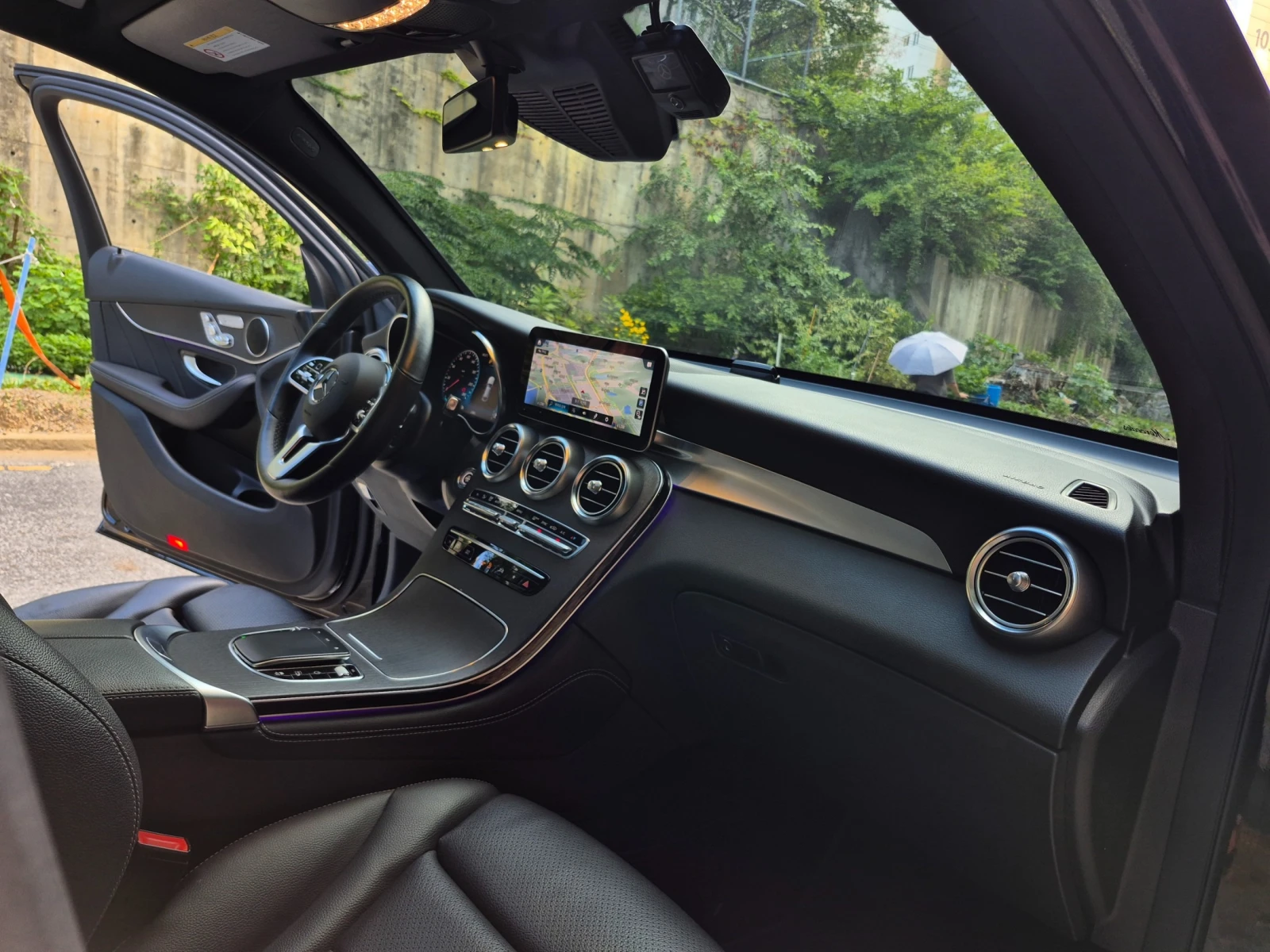 Mercedes-Benz GLC 300 4MATIC Coupé, снимка 9 - Автомобили и джипове - 55475164