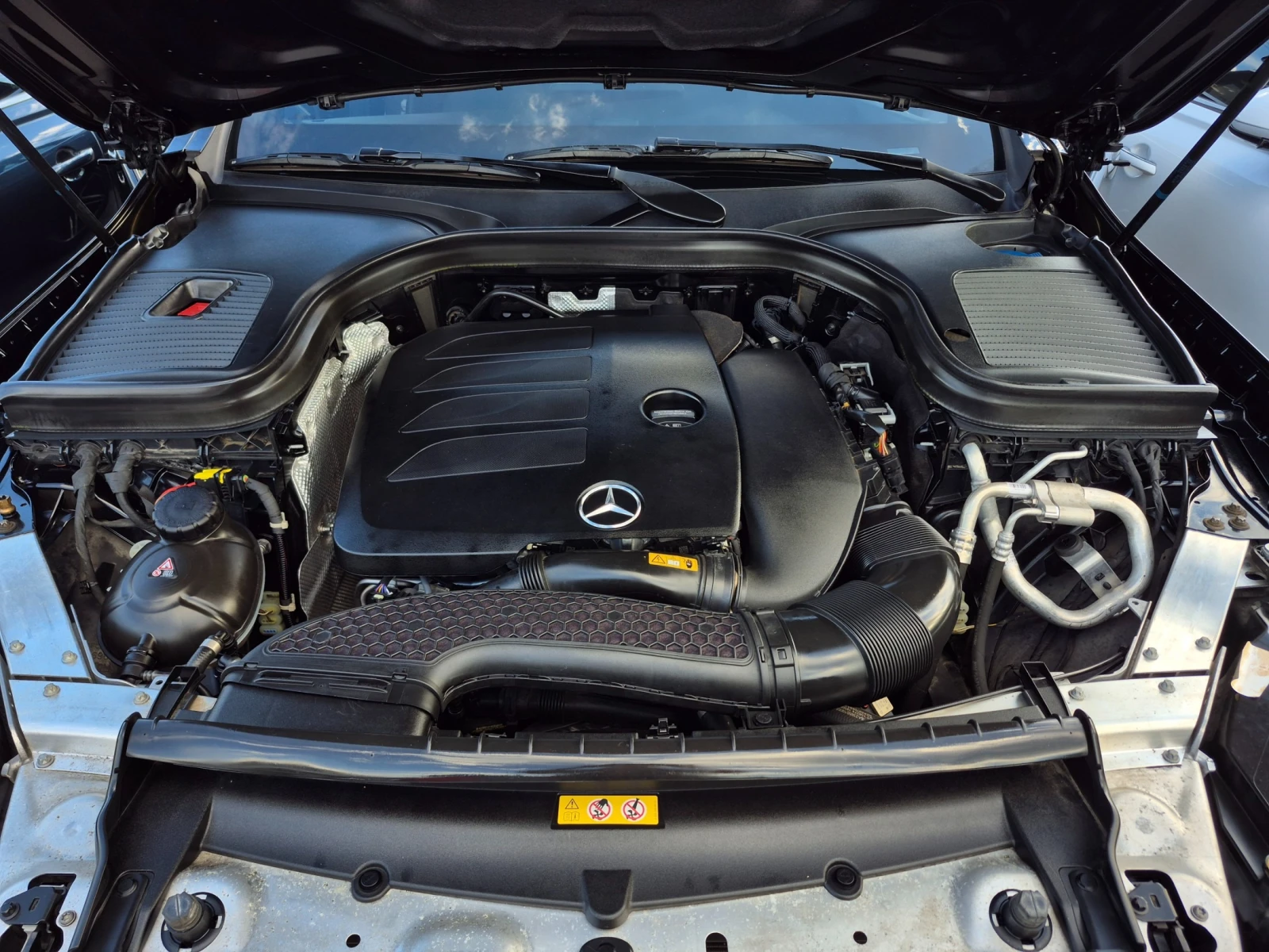 Mercedes-Benz GLC 300 4MATIC Coupé, снимка 6 - Автомобили и джипове - 55475164