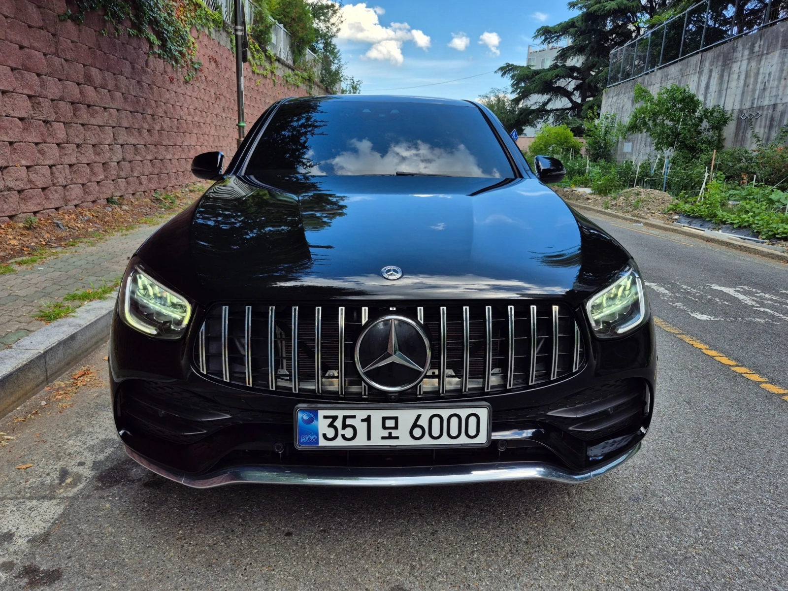 Mercedes-Benz GLC 300 4MATIC Coupé, снимка 2 - Автомобили и джипове - 55475164