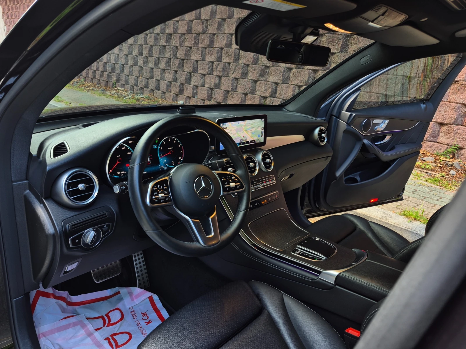Mercedes-Benz GLC 300 4MATIC Coupé, снимка 7 - Автомобили и джипове - 55475164