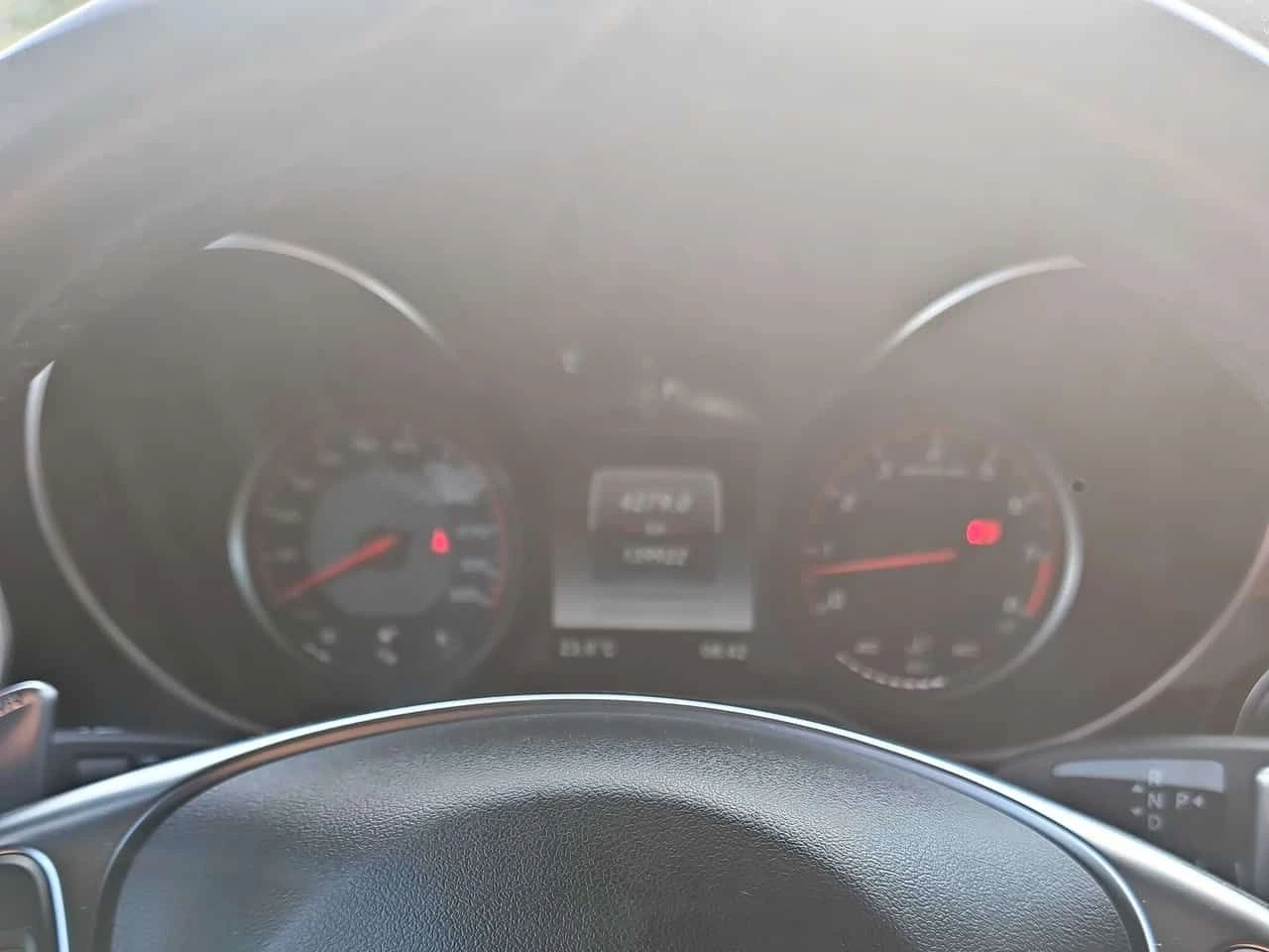 Mercedes-Benz GLC 63 AMG  S/BURMESTER/ДИСТРОНИК/ПАНО/CARFAX, снимка 8 - Автомобили и джипове - 55684239