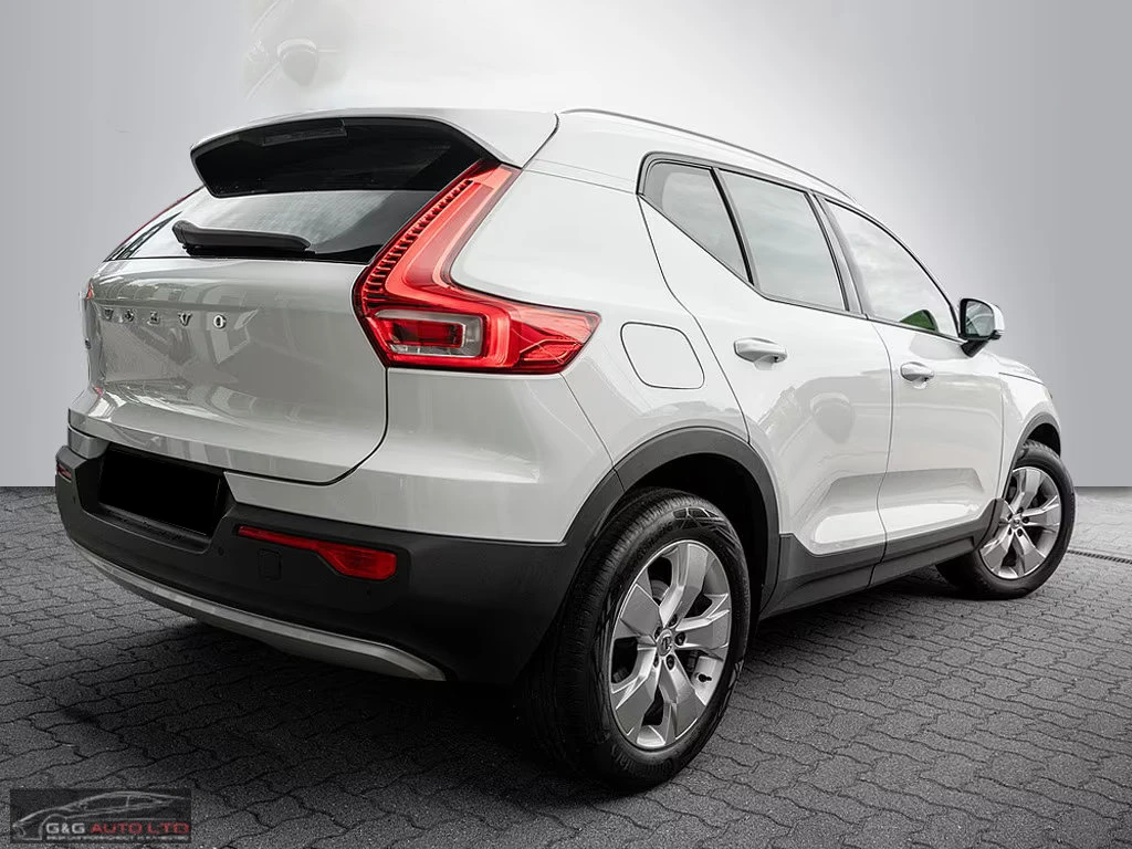 Volvo XC40 T3/MOMENTUM/163HP/PRO/PANO/CAM/CPLAY/619q, снимка 4 - Автомобили и джипове - 55735387