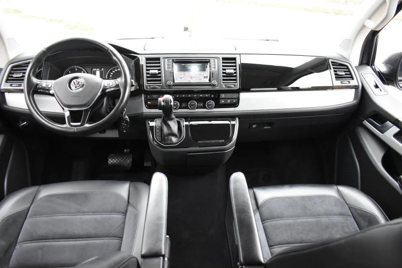 VW Multivan 2.0ТDI* 4MOTION* SWISS, снимка 15 - Бусове и автобуси - 51933077