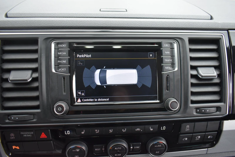 VW Multivan 2.0ТDI* 4MOTION* SWISS, снимка 16 - Бусове и автобуси - 51933077