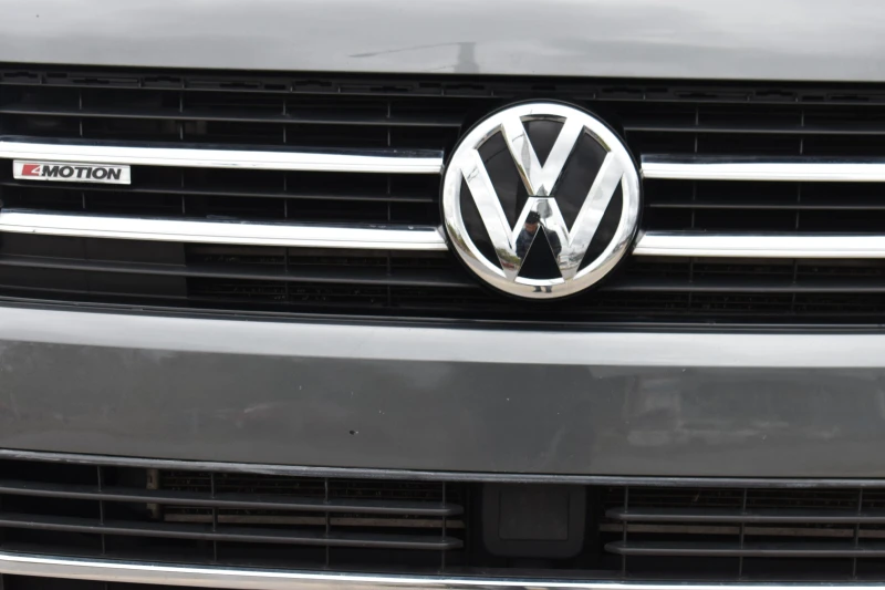 VW Multivan 2.0ТDI* 4MOTION* SWISS, снимка 7 - Бусове и автобуси - 51933077