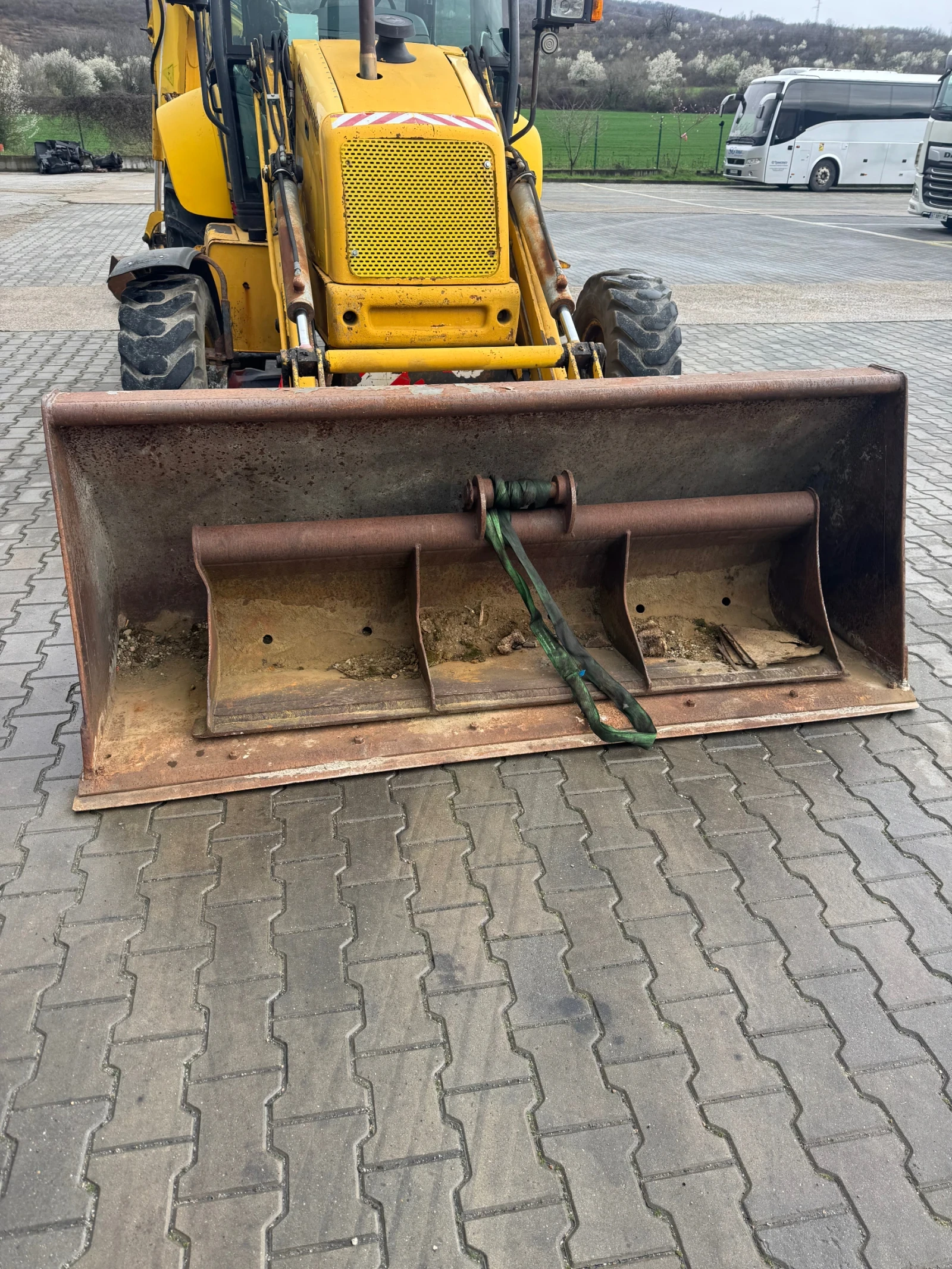 Багер New Holland LB95-4PT, снимка 15 - Индустриална техника - 54030253