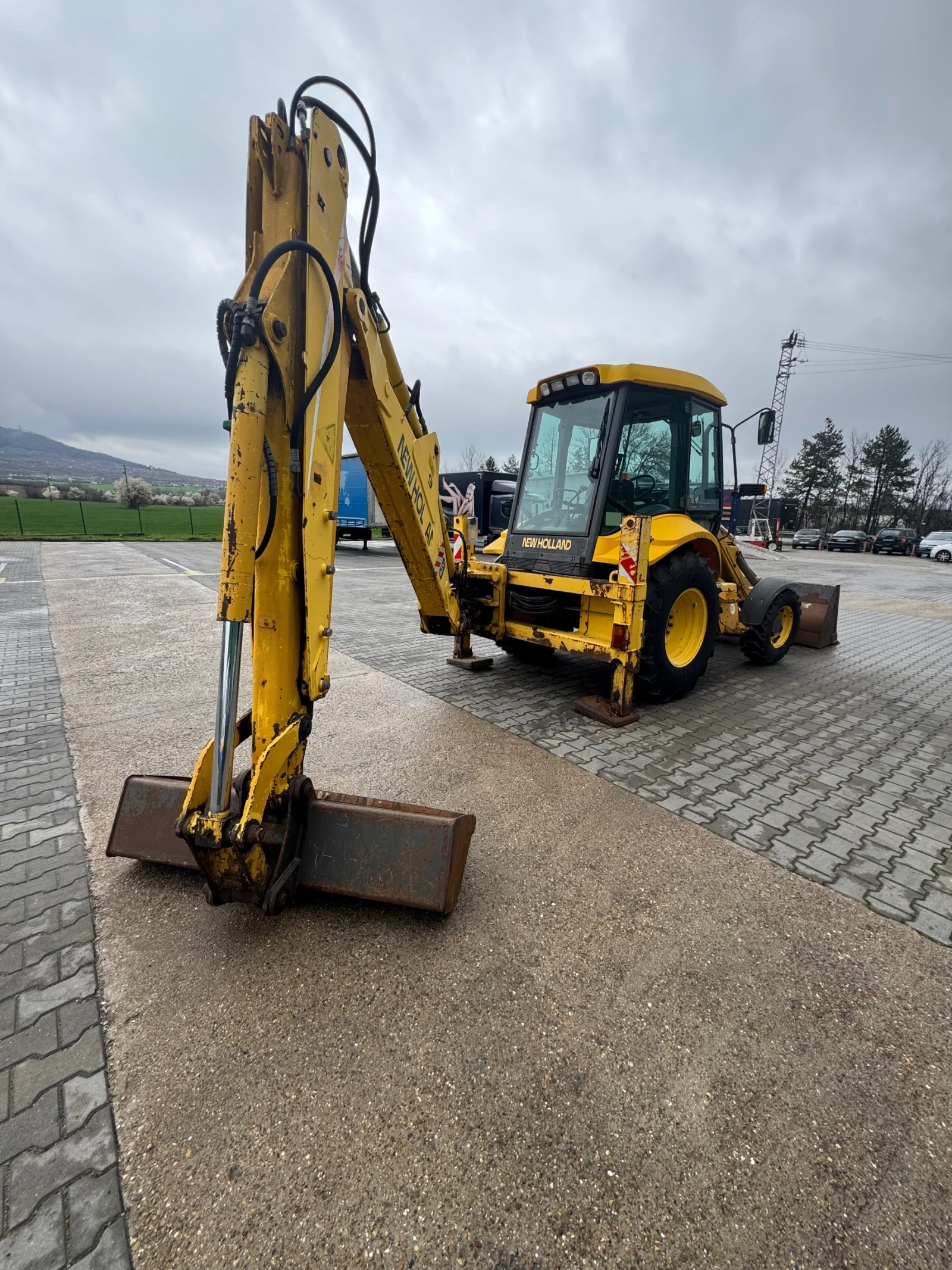 Багер New Holland LB95-4PT, снимка 3 - Индустриална техника - 54030253