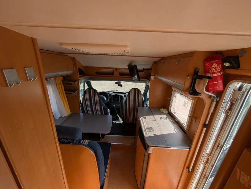 Кемпер Dethleffs, снимка 15 - Каравани и кемпери - 50715905