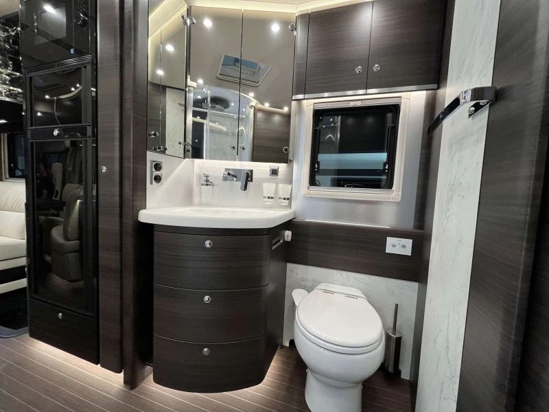 Кемпер Concorde Charisma 2025 3.0 Iveco  FULL Centurion Style, снимка 6 - Каравани и кемпери - 51126947