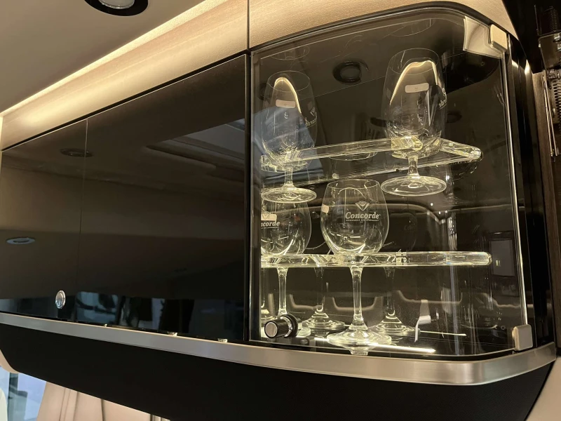 Кемпер Concorde Charisma 2025 3.0 Iveco  FULL Centurion Style, снимка 9 - Каравани и кемпери - 51126947