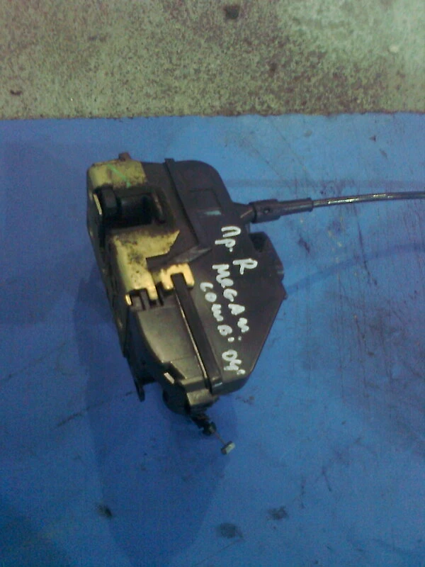 брава врата (предна дясна) за Рено Меган комби