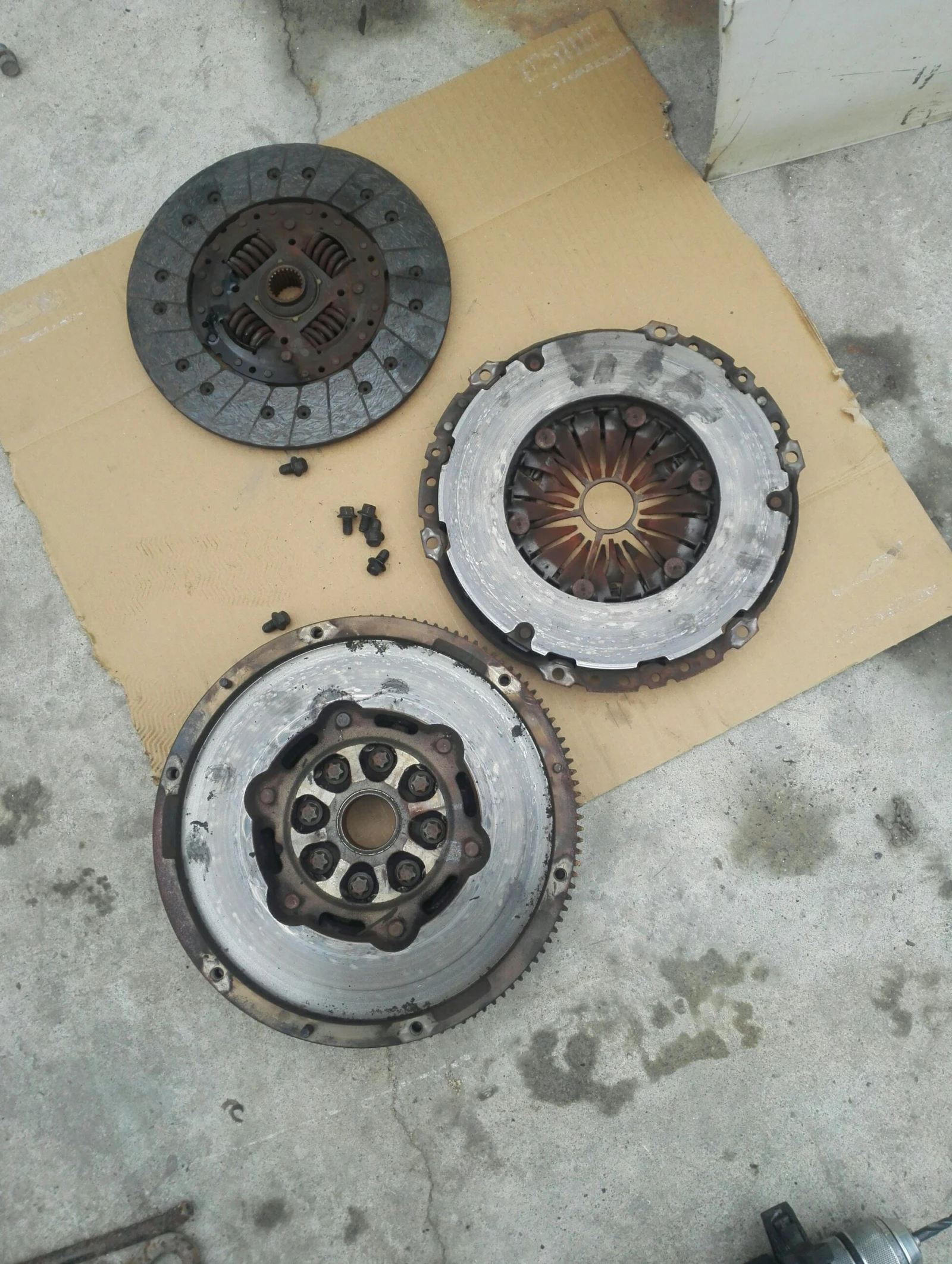 ������� ��� ���������� ���� ������� 2.4�� (3) | Mobile.bg � ����������� 1