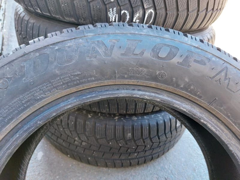 Гуми Зимни 205/60R16, снимка 5 - Гуми и джанти - 35982005