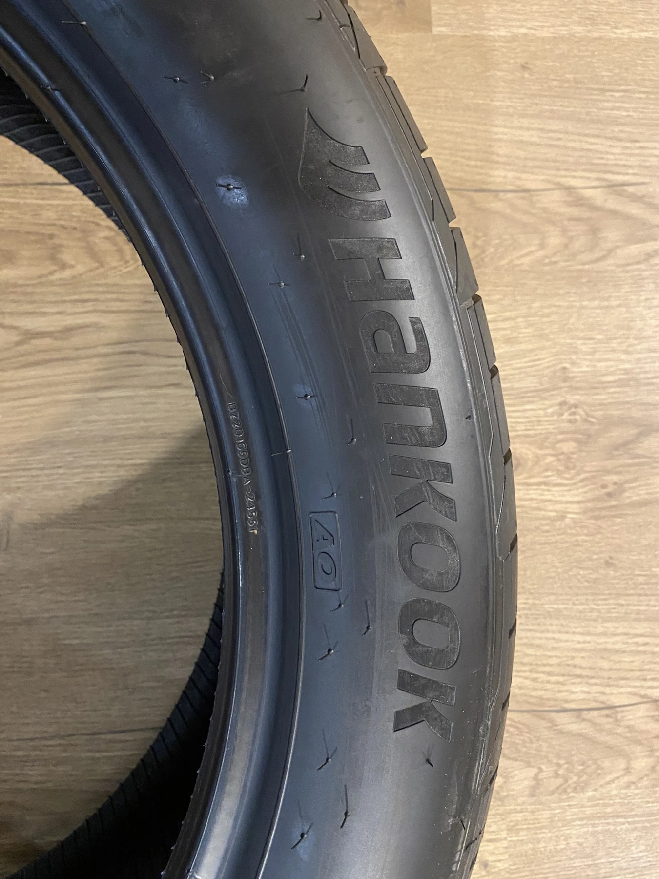 Гуми Летни 235/50R20, снимка 3 - Гуми и джанти - 54230538