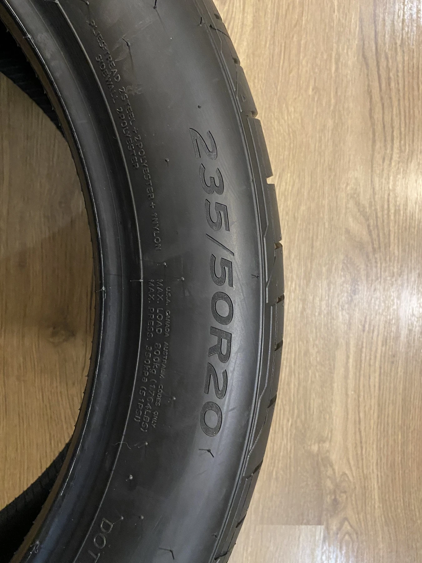 Гуми Летни 235/50R20, снимка 2 - Гуми и джанти - 54230538