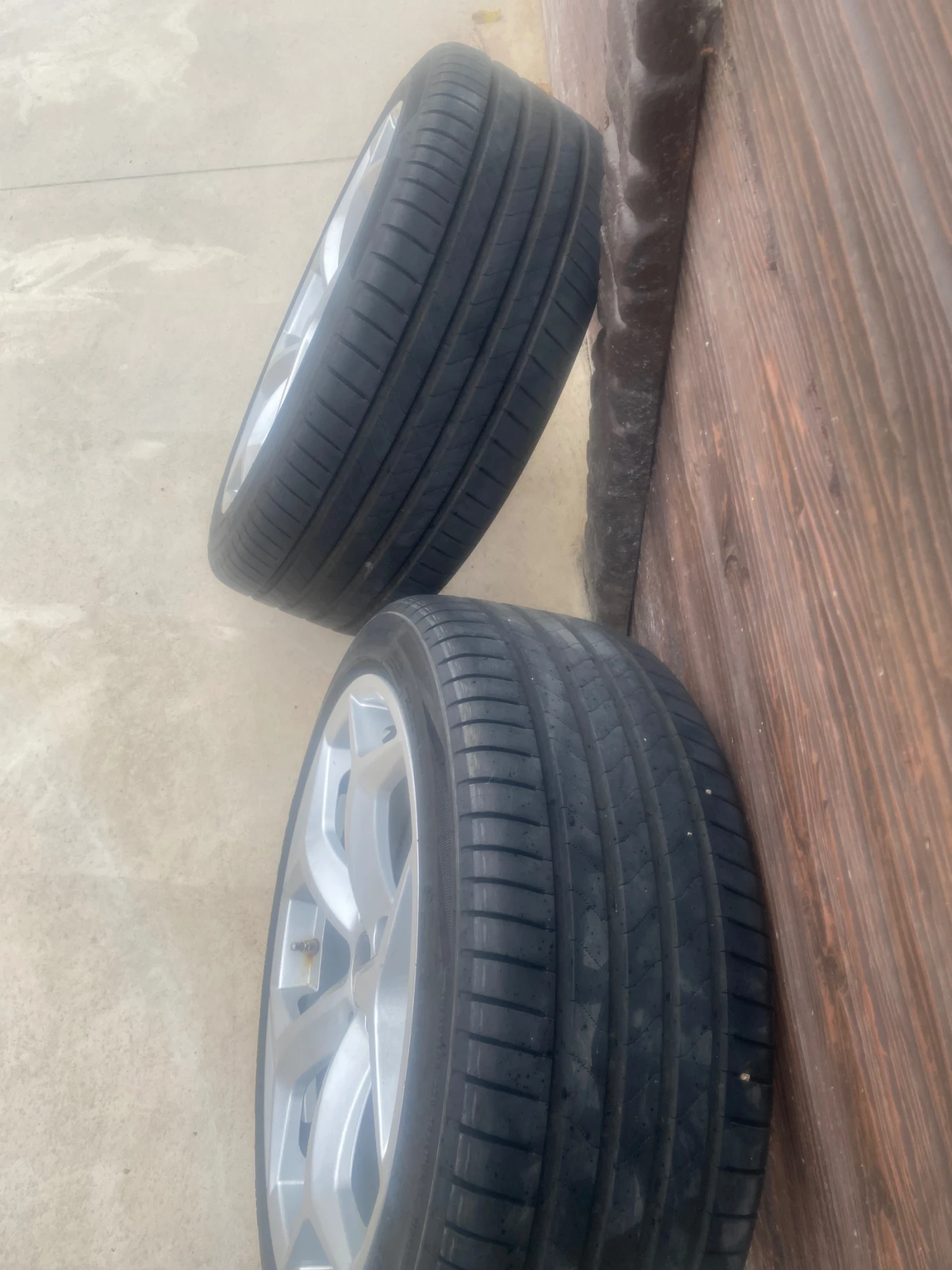 Гуми с джанти Bridgestone 225/45R18, снимка 2 - Гуми и джанти - 54651120