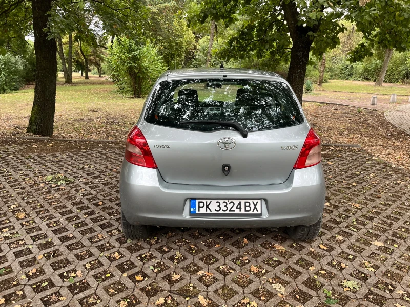 Toyota Yaris 1.3, снимка 2 - Автомобили и джипове - 47249348