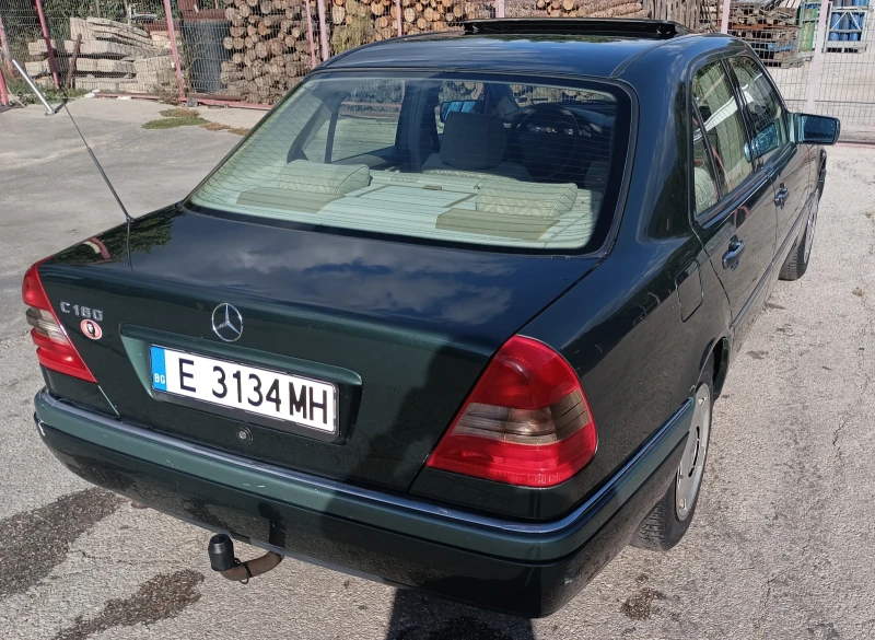 Mercedes-Benz C 180, снимка 6 - Автомобили и джипове - 47413097