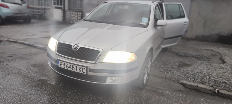 Skoda Octavia 2.0 FSI 4X4, снимка 13 - Автомобили и джипове - 48949142