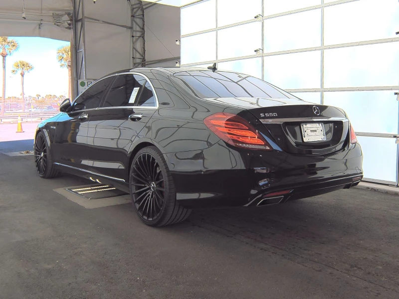 Mercedes-Benz S 550 AMG* BURMASTER* МАСАЖ* ДИСТРОНИК* ОБДУХ* ПАНО* 360, снимка 6 - Автомобили и джипове - 49510209