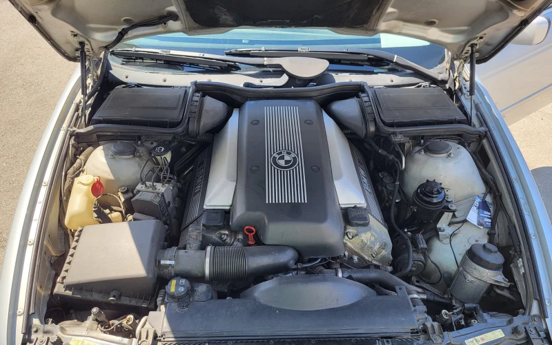 BMW 535 iA, снимка 8 - Автомобили и джипове - 51752128