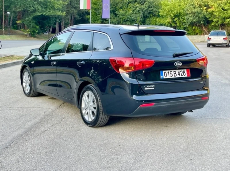 Kia Ceed  1.6CRDI* HighTec, снимка 4 - Автомобили и джипове - 51425415