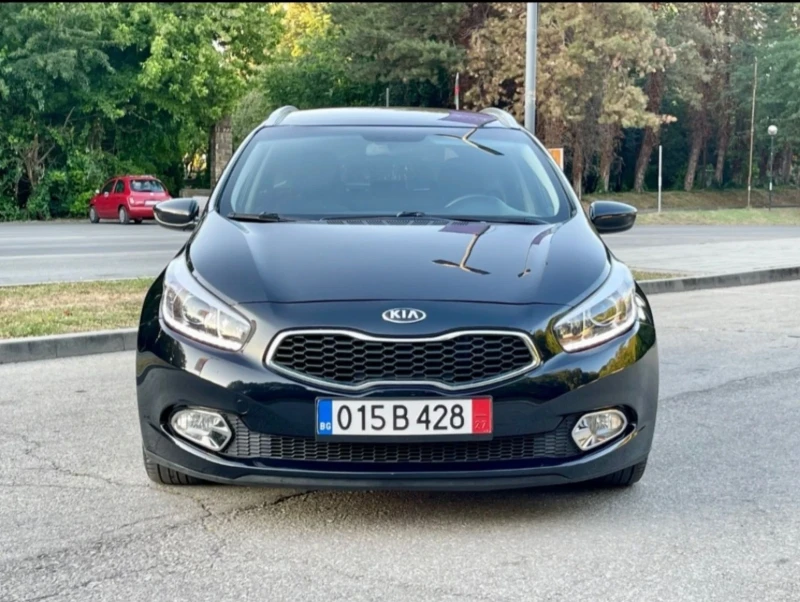 Kia Ceed  1.6CRDI* HighTec, снимка 2 - Автомобили и джипове - 51425415